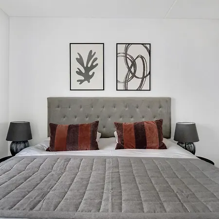 Appartement Sanders Arena - Precious Three-bedroom Close To Metro Station
