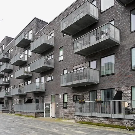 Appartement Sanders Arena - Precious Three-bedroom Close To Metro Station